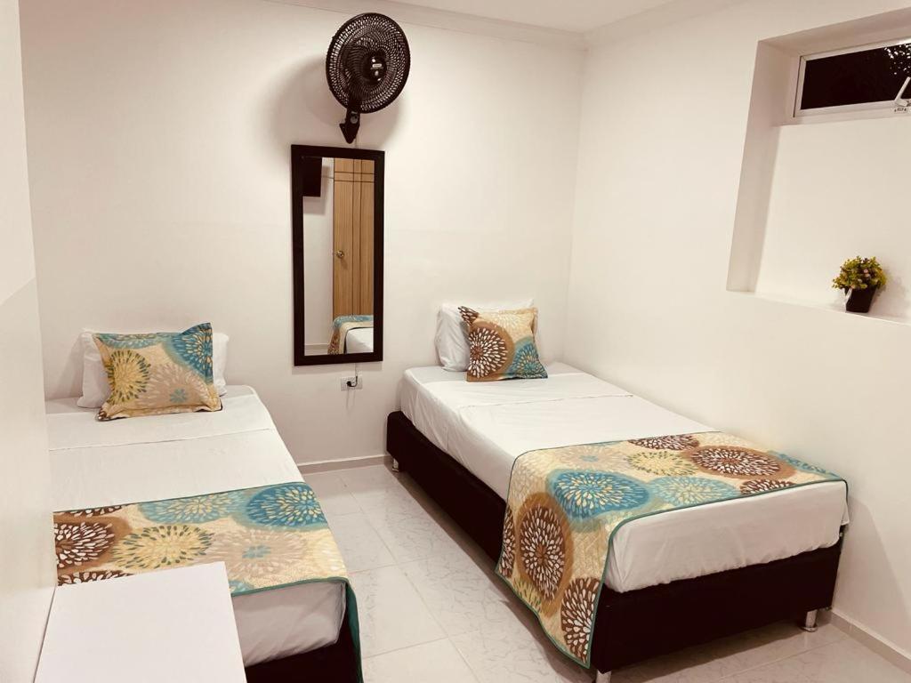 מדיין Hotel Eterna Primavera מראה חיצוני תמונה