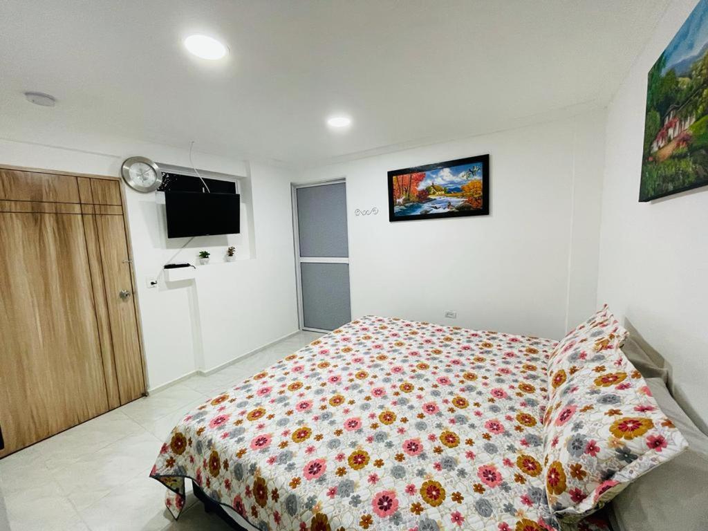 מדיין Hotel Eterna Primavera מראה חיצוני תמונה