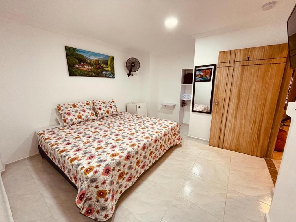 מדיין Hotel Eterna Primavera מראה חיצוני תמונה