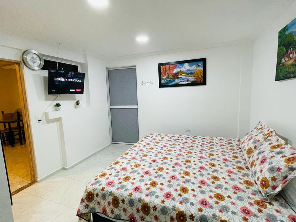 מדיין Hotel Eterna Primavera מראה חיצוני תמונה
