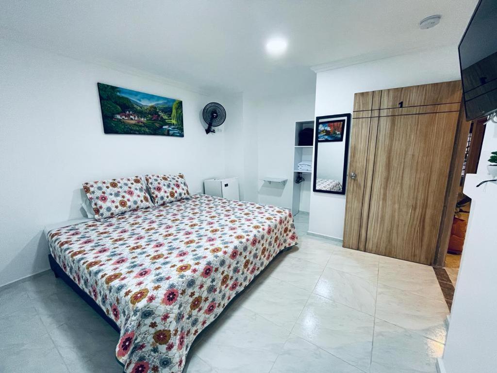 מדיין Hotel Eterna Primavera מראה חיצוני תמונה